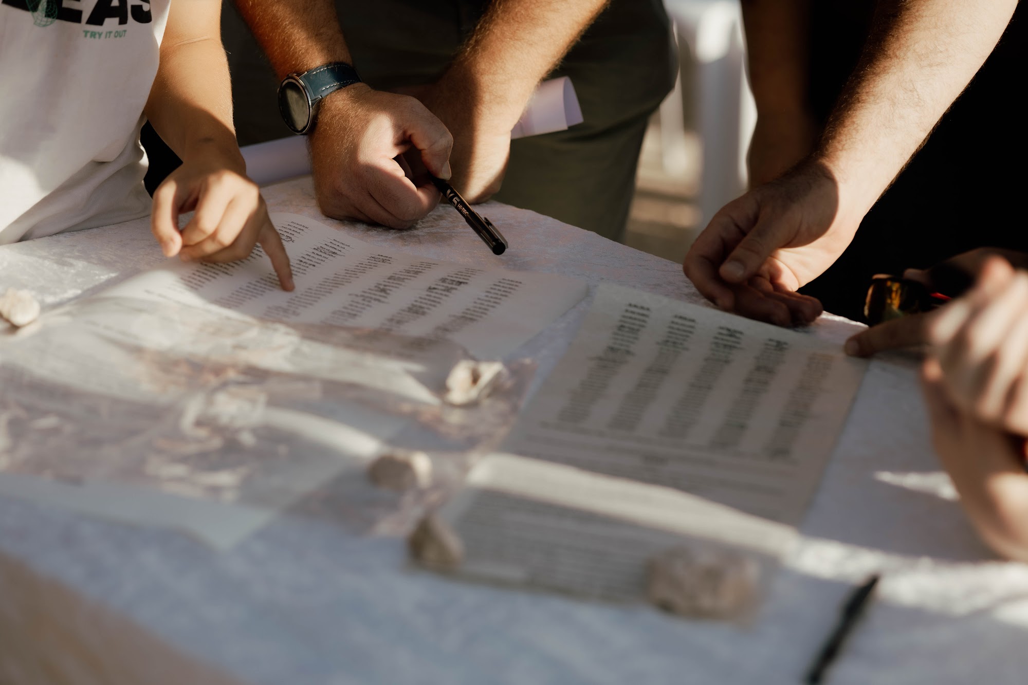 תמונה 12: מתוך טקס הנחת אבן הפינה לבית הכנסת משכן אחים בגבעה המערבית בלשם